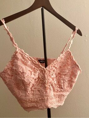 NWOT ChicMe Pink Crochet Lace Crop Tank